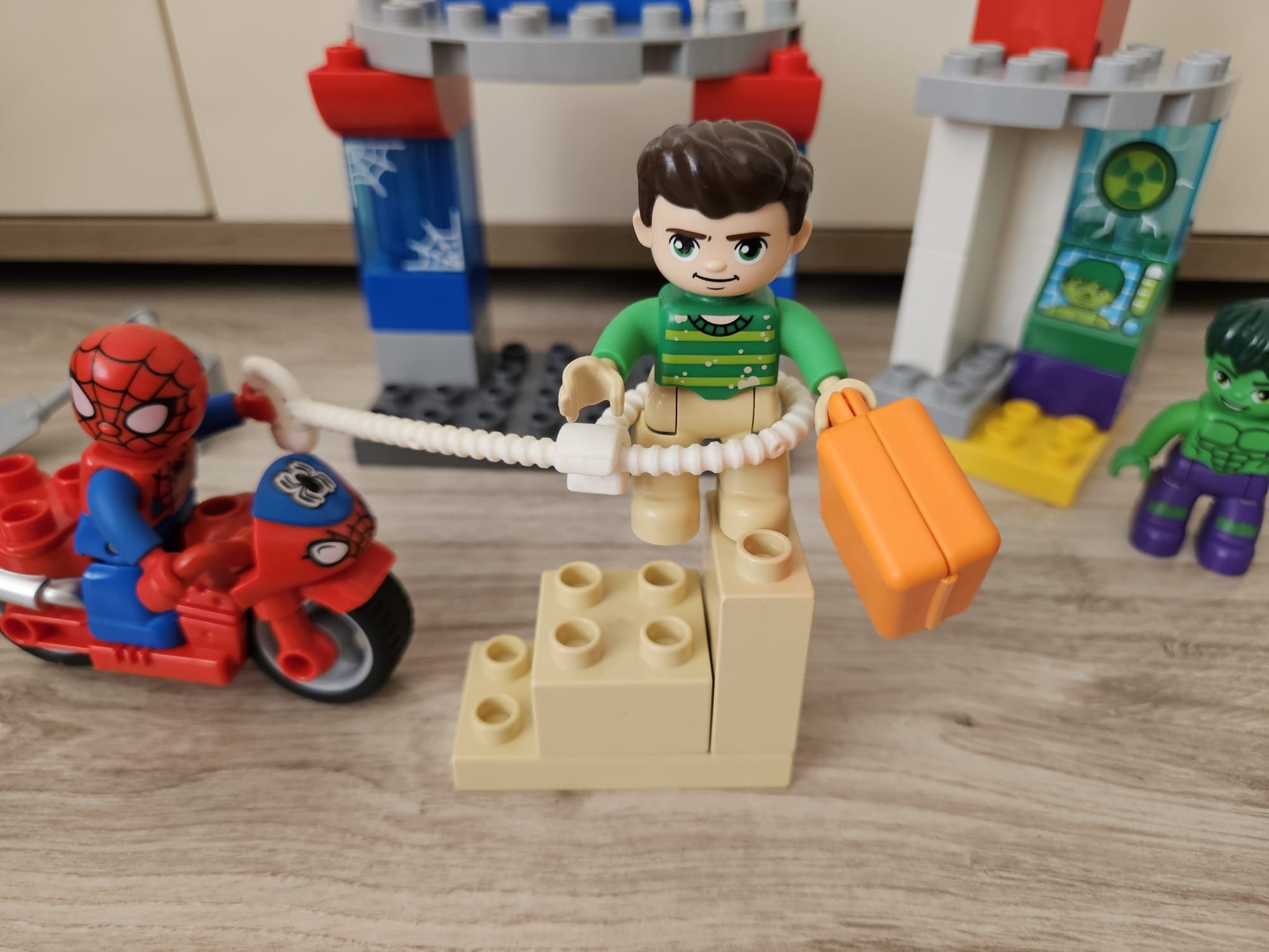 LEGO DUPLO 10876 Przygody Spider Mana I Hulka