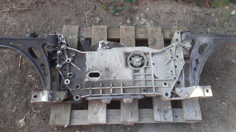 Audi A3 8p Wózek Sanki Kołyska z wahaczami golf 5 V