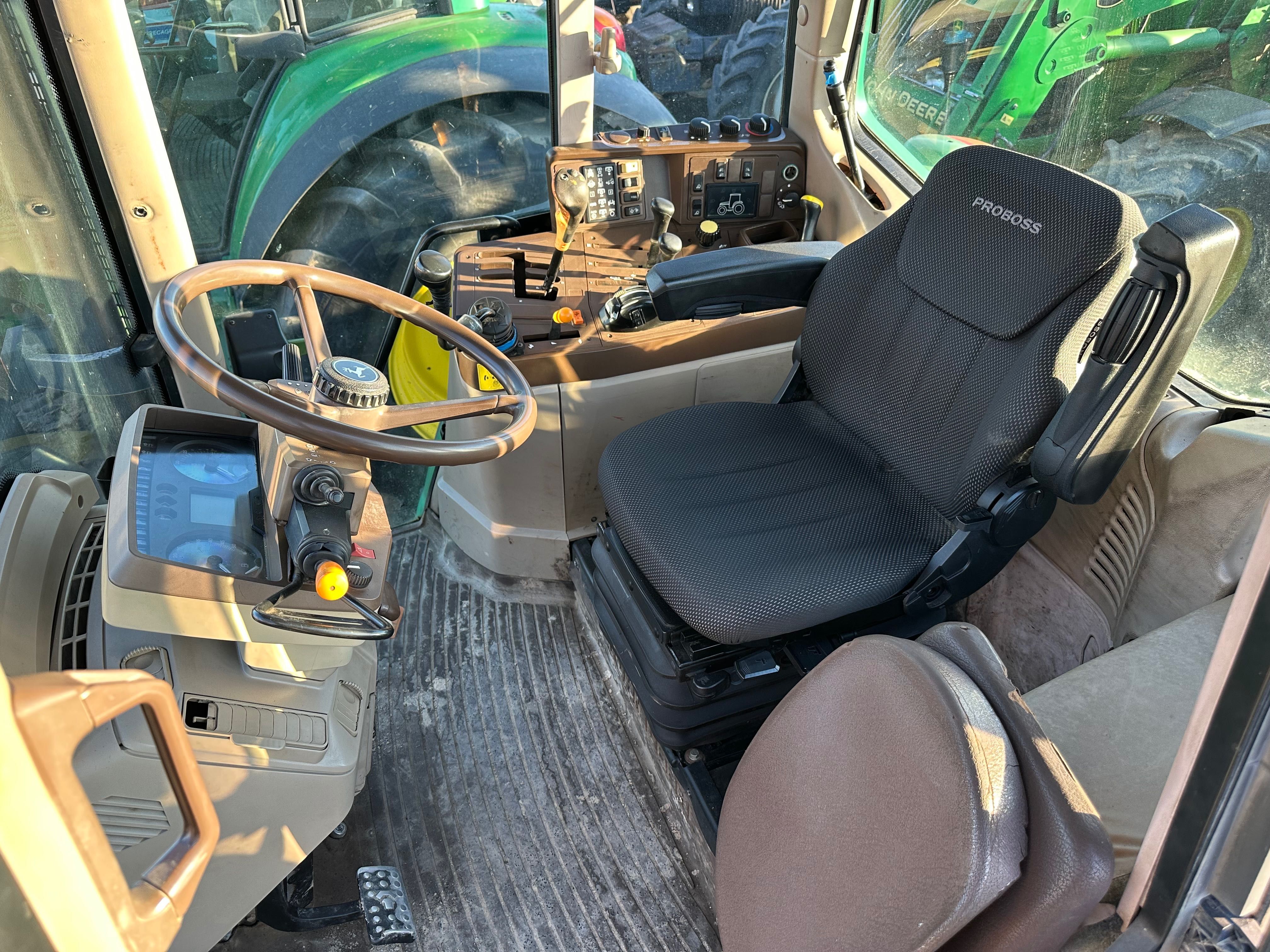 Ciagnik john deere 6820 stan bdb