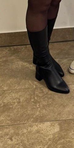 Botas de cano em pele