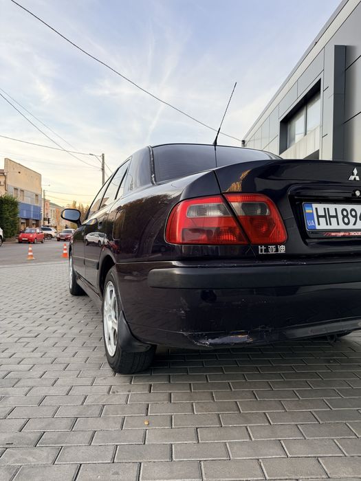 Mitsubishi Carisma 2001 1.6 AT
