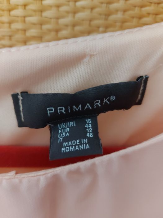 Lekka zwiewna sukienka rozmiar 44