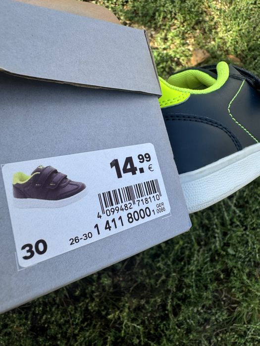 Новые кроссовки 30р