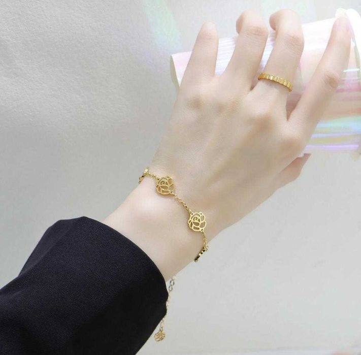 Conjunto maravilhoso  Colar e pulseira flor flor flor