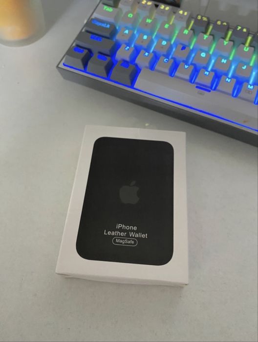 Portfel Apple Leather Wallet iPhone Magsafe