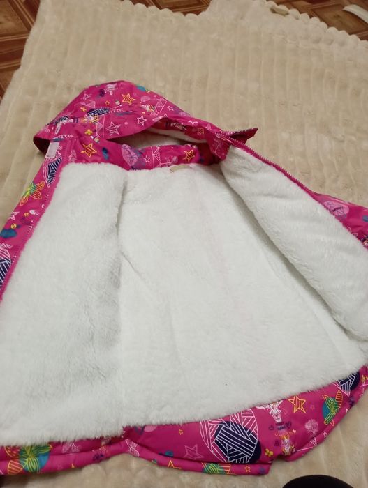 Зимова курточка на дівчинку 5 р.