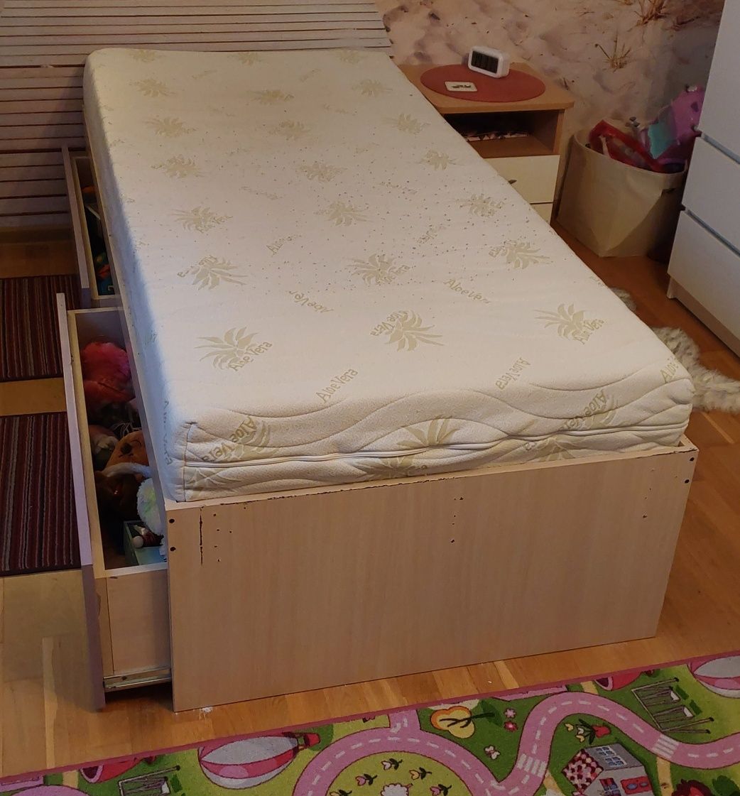 Łóżko pojedyncze z 2 szufladami, 90x200 materac