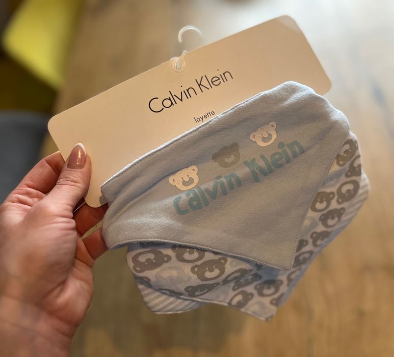 Calvin klein zestaw prezentowy dla noworodków śliniaki śliniaków nowy