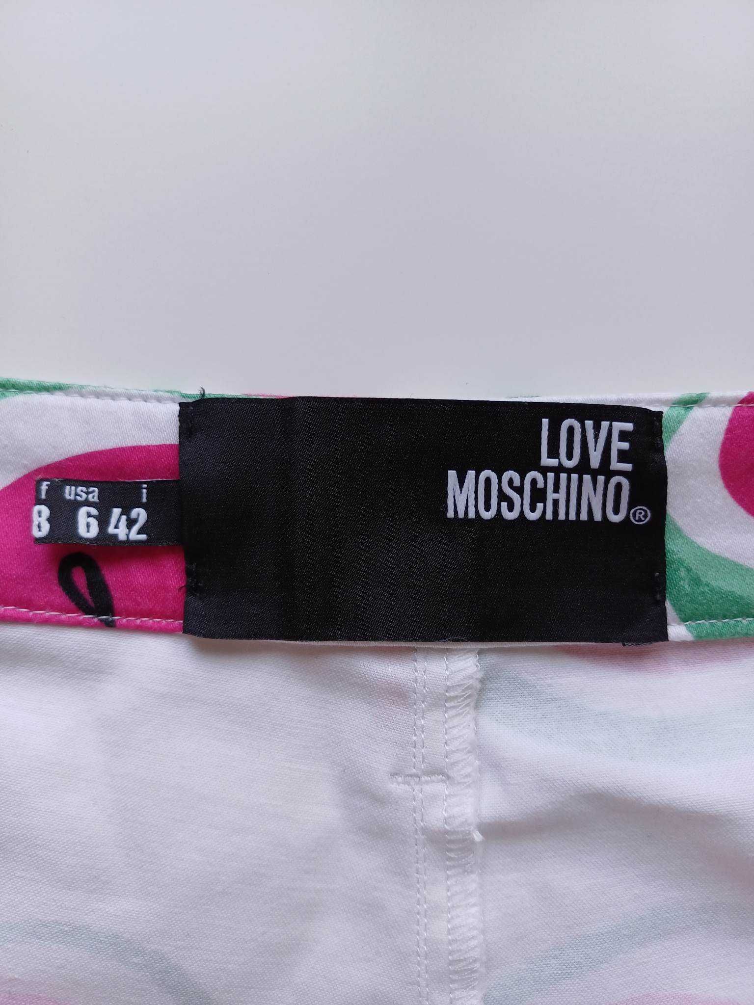 Piękne białe szorty w arbuzy Love Moschino rozm. S/M