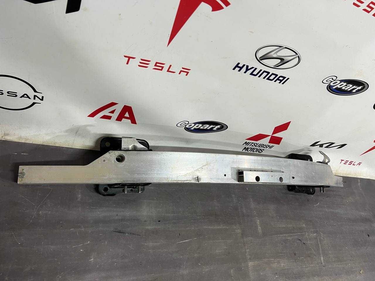 Підсилювач переднього бампера Tesla Model S Plaid 1553860-00-A