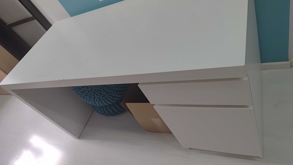 Biurko Malm ikea tanio.  Ostatnia szansa