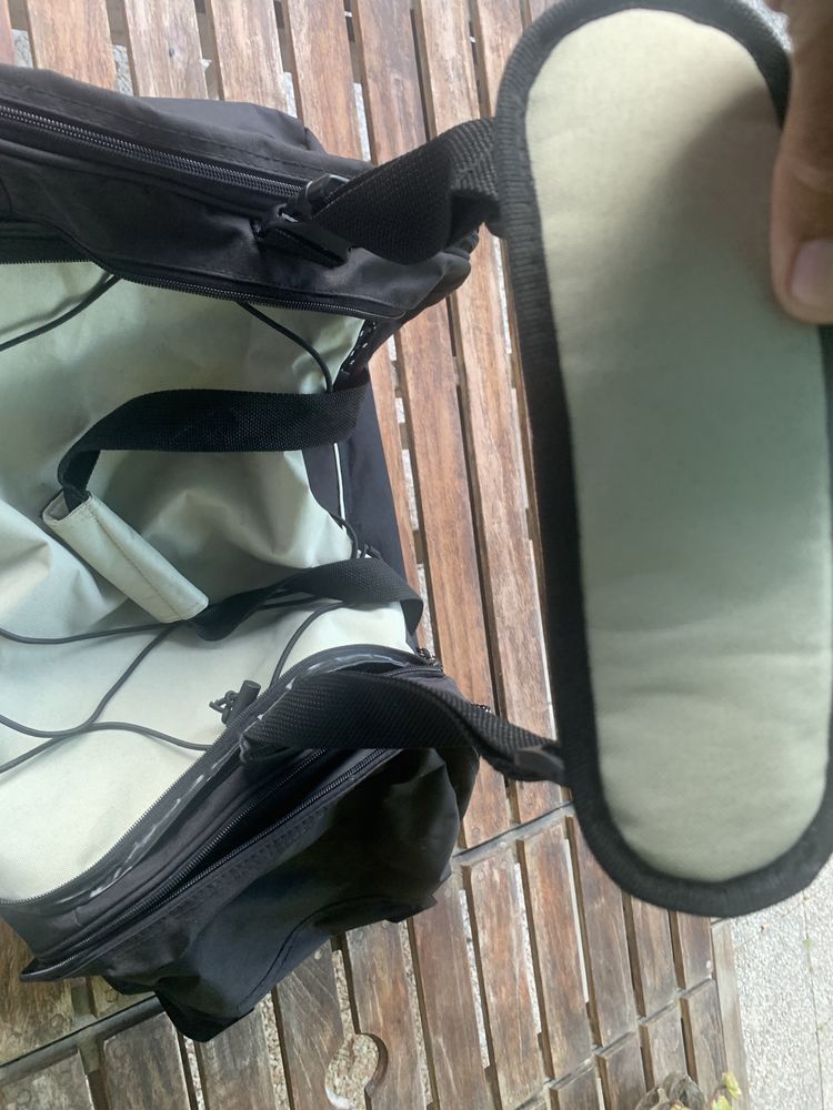 Saco de viagem com rodas ( novo )