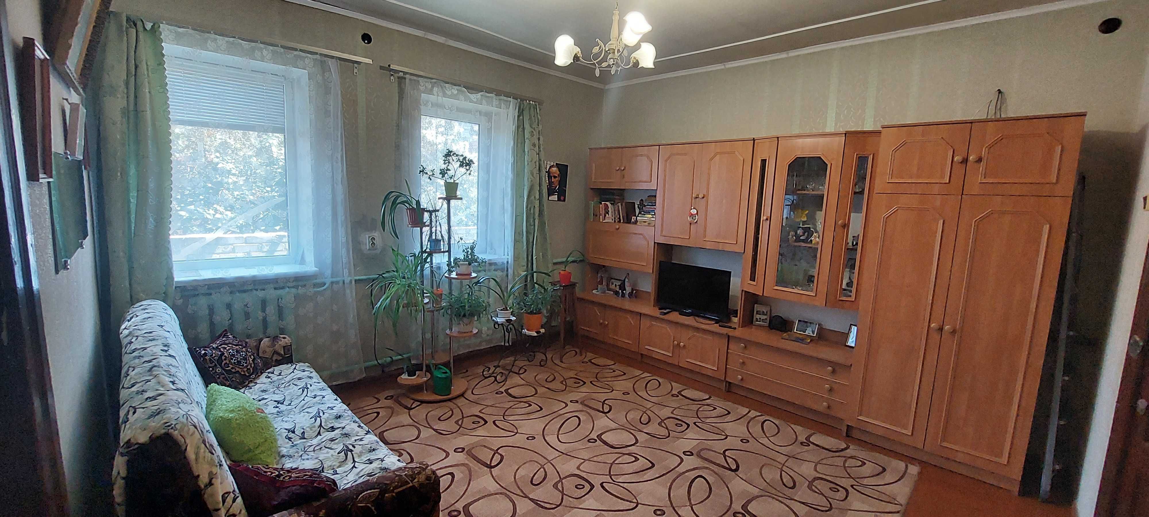 Продам отличный кирпичный дом с участком 6 соток. Можно по сертификату