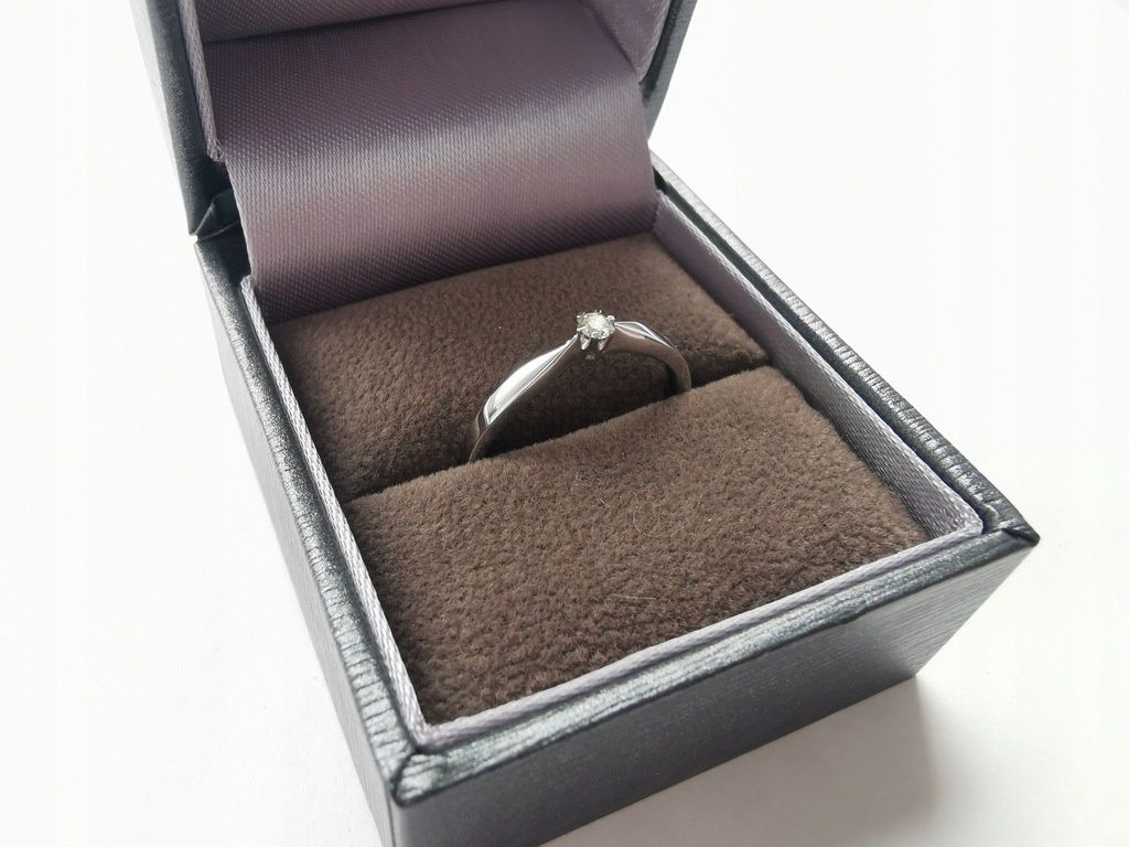 Nowy pierścionek z diamentem biale zloto  PR585 OKAZJA