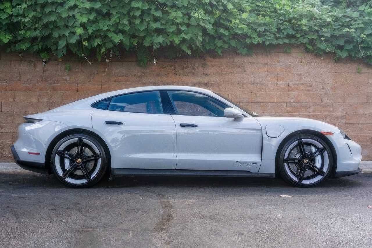 2022 Porsche Taycan 4S
