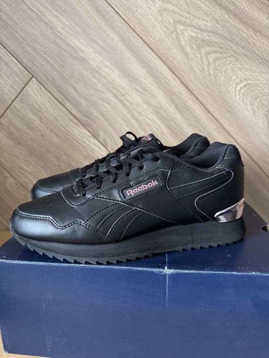 Кросівки жіночі Reebok classic 25,5 см