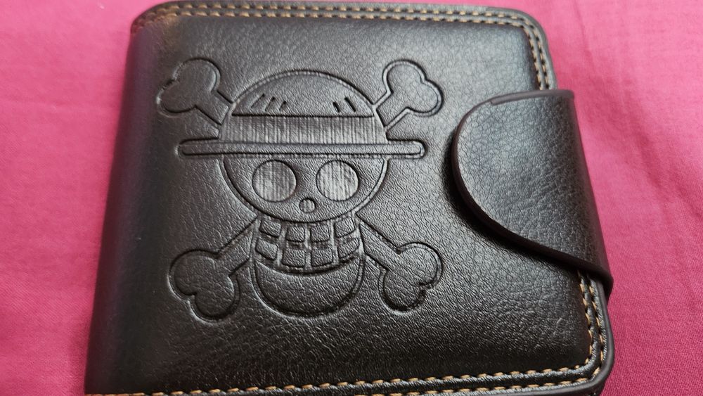 Carteira grande homem  pele verdadeira anime One Piece nova