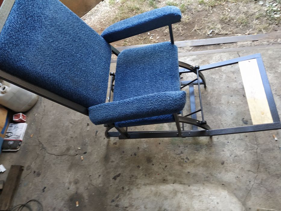 Кресло качалка маятниковое