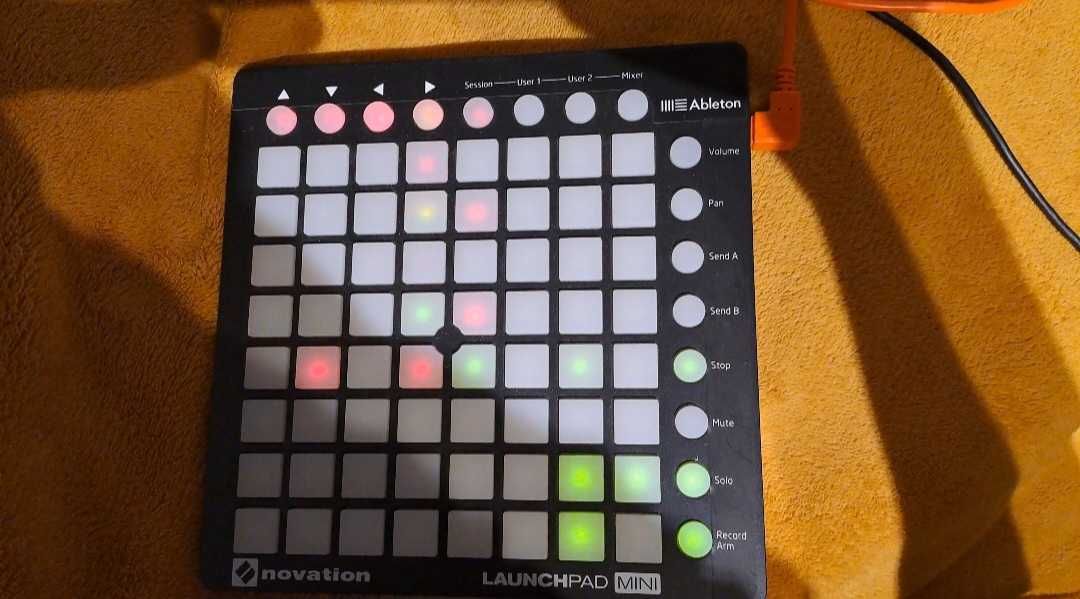 Novation Launchpad Mini MK2 (uniwersalny)