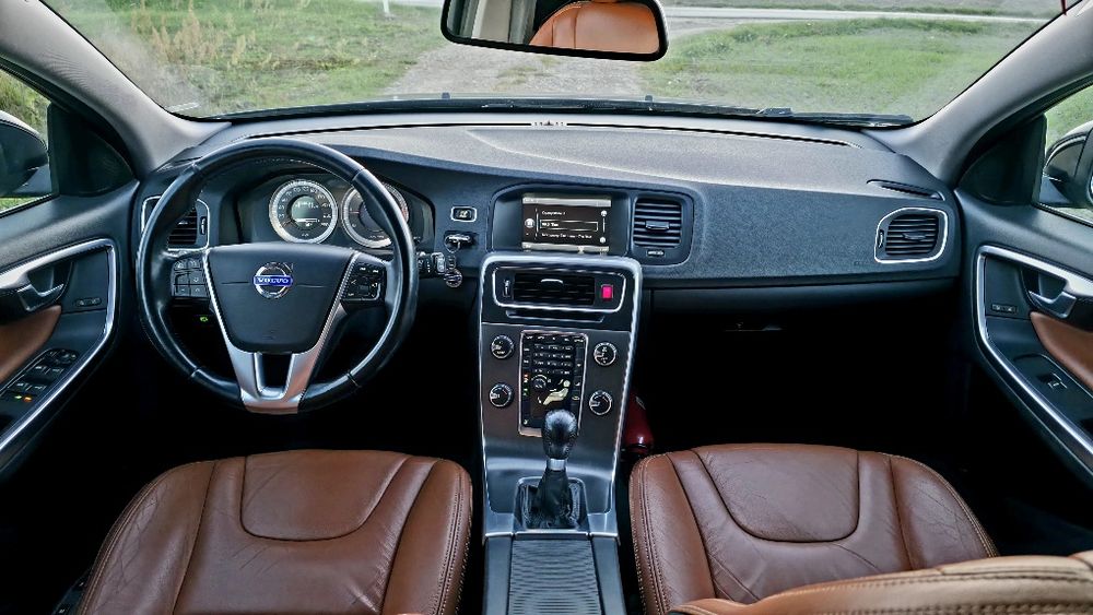 Volvo V60 1,6 D2 115 KM | Wersja Summum |