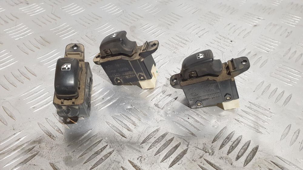 Кнопка стеклоподъемника 935753C010 HYUNDAI SANTA FE 2.0 разборка