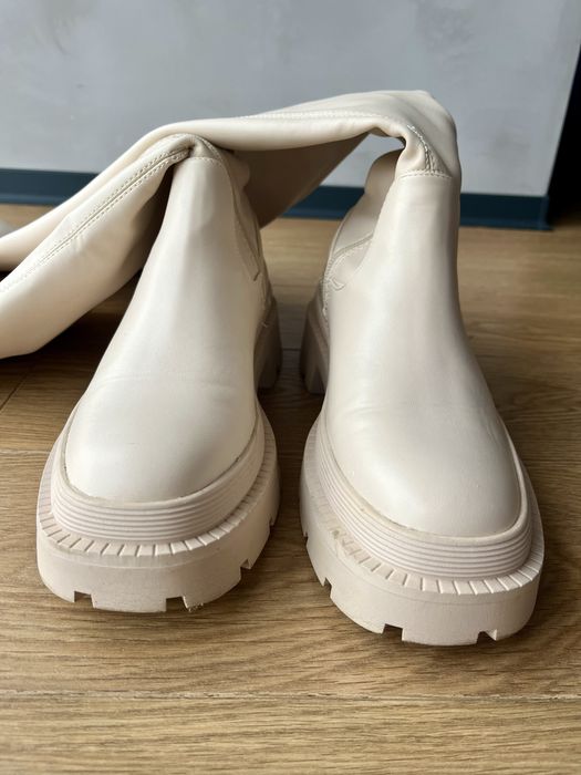 Світлі бежеві ботфорти Reserved. Еко-шкіра, демісезонне жіноче взуття