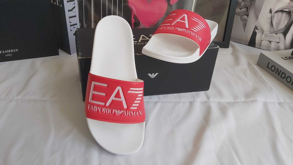 Chinelo EA7 Emporio Armani T39