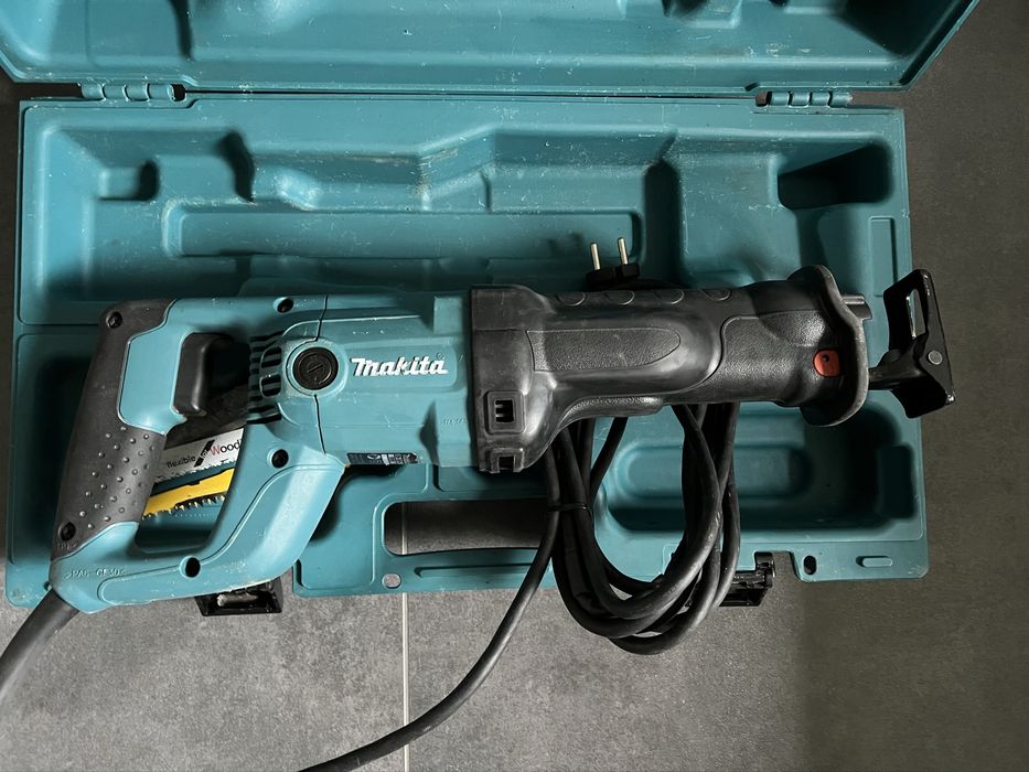 Мережева шабельна пила  Makita JR 3050 T