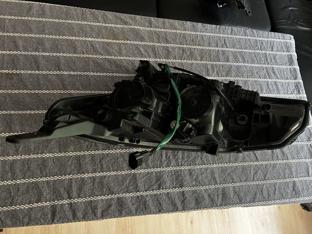 Reflektor prawy nissan leaf 2 full led