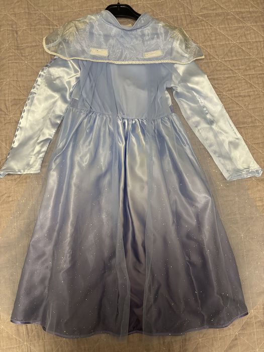 Сукня Ельзи, костюм Ельзи