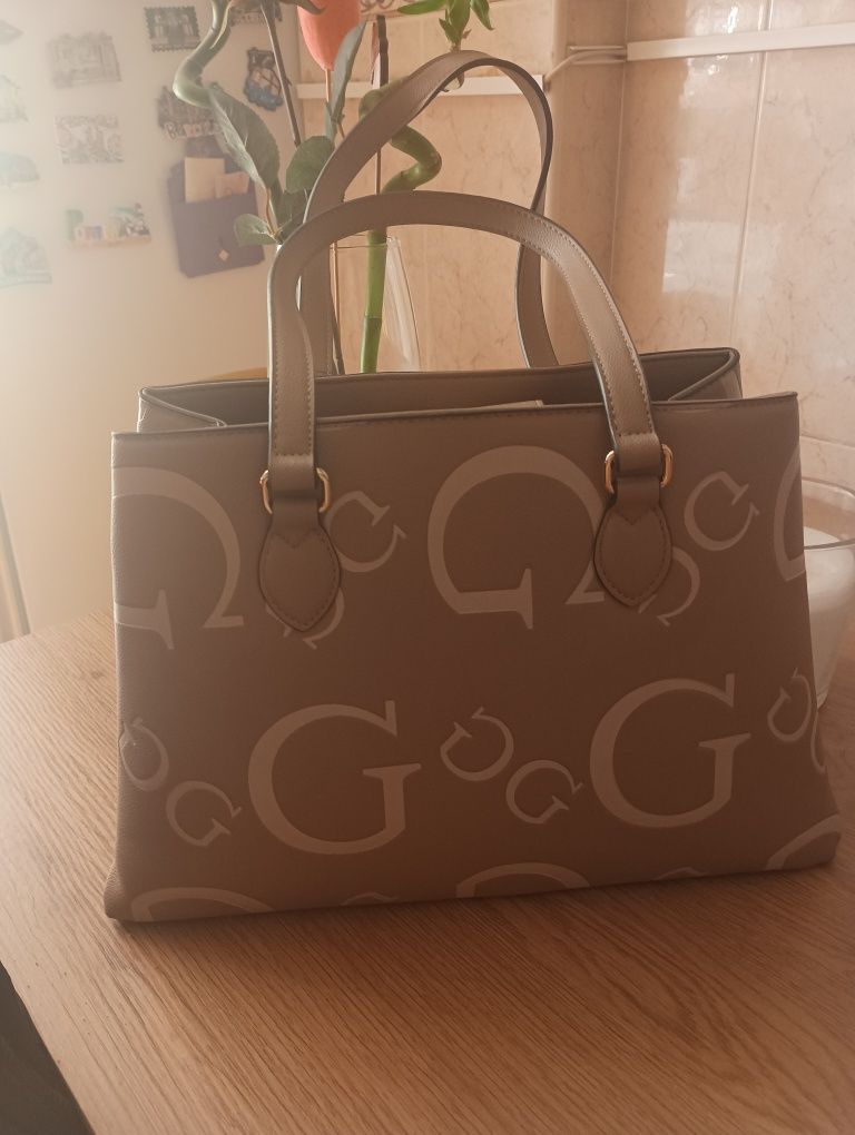 Vendo Mala da Guess