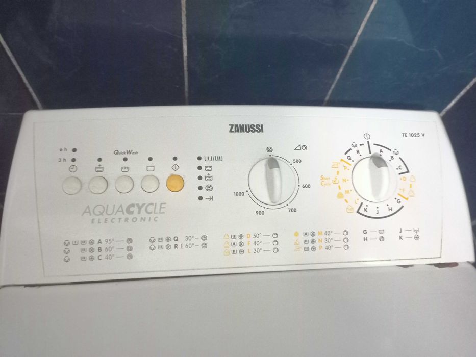 Стиральная машина Zanussi TE 1025 V (вертикальная)