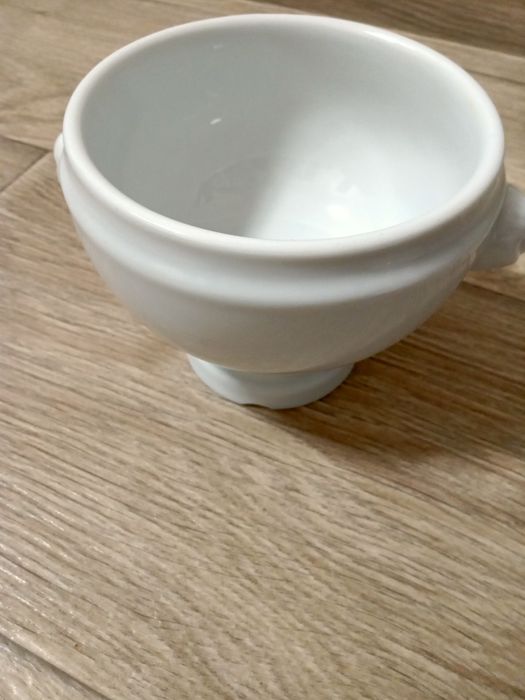 Кавоварка,вінтажні піали або кашпо