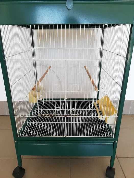 Viveiro de Aves com Dois Pisos e Rodas
