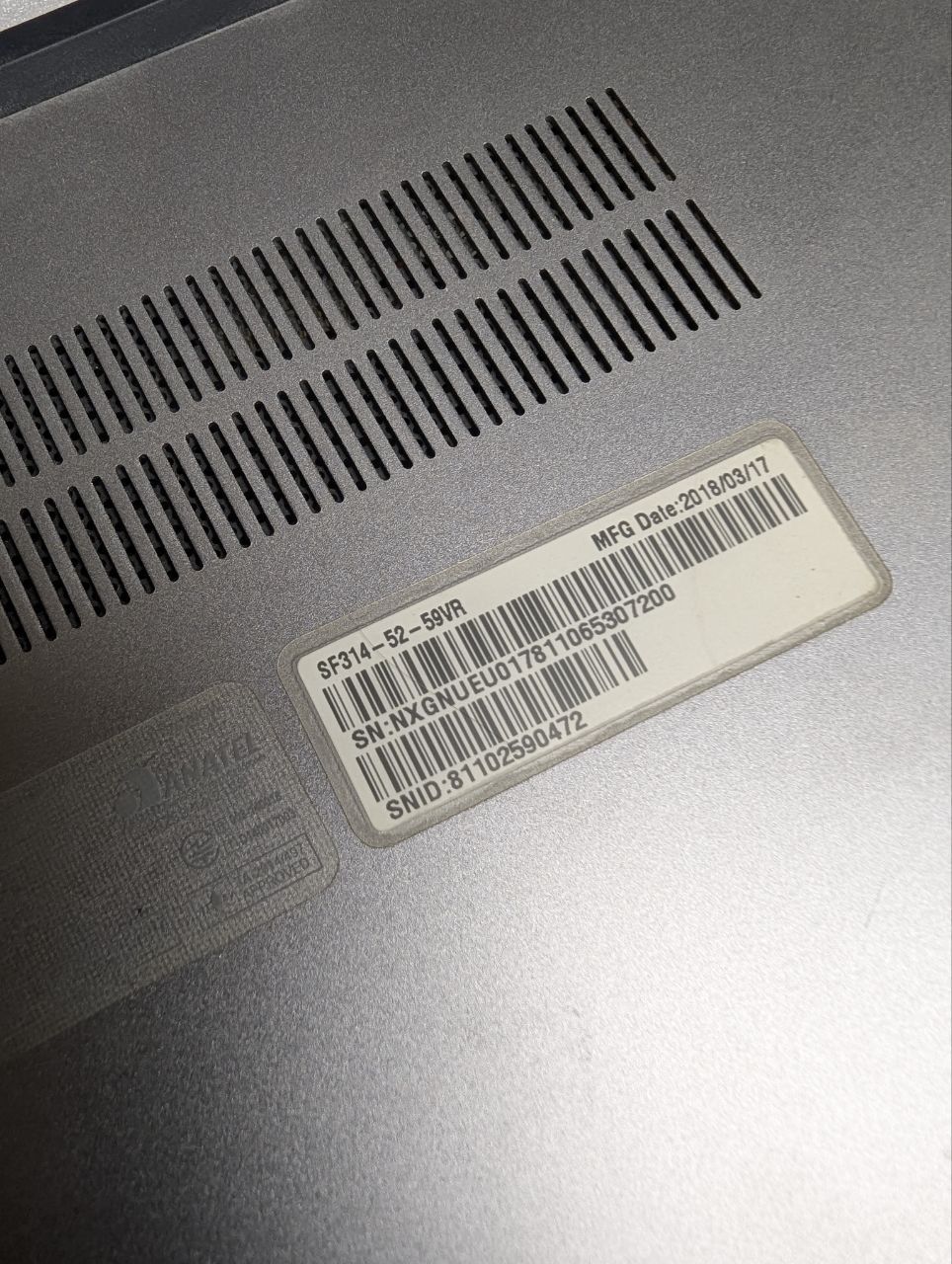 Acer SR314-52-59VR  Acer Swift 3.