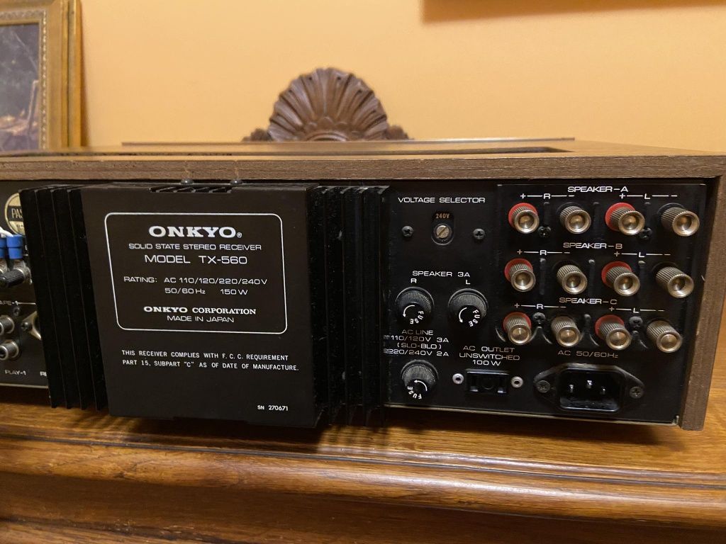 Świetny amplituner Onkyo TX-560 Solid State, wysoki model, vintage