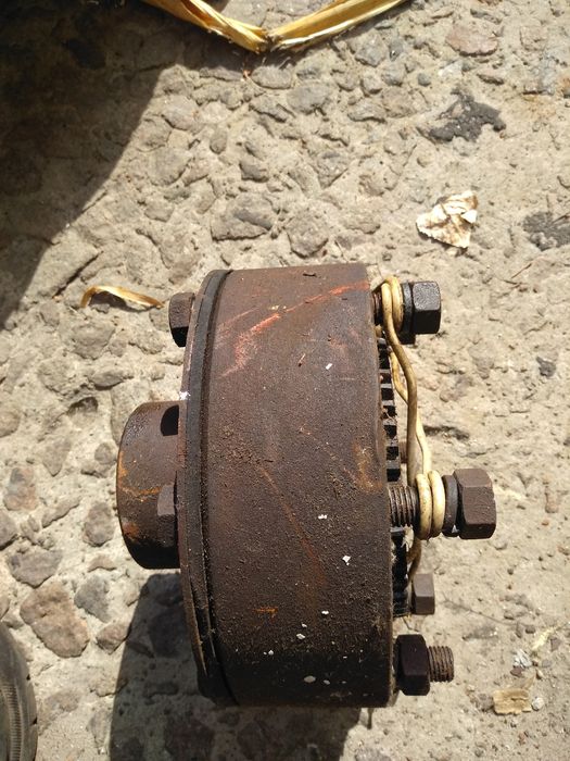 Тормозной барабан, шкив ф200, 300 мм.