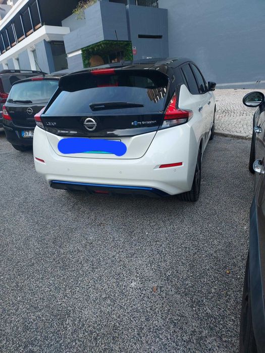 Carro elétrico para alugar