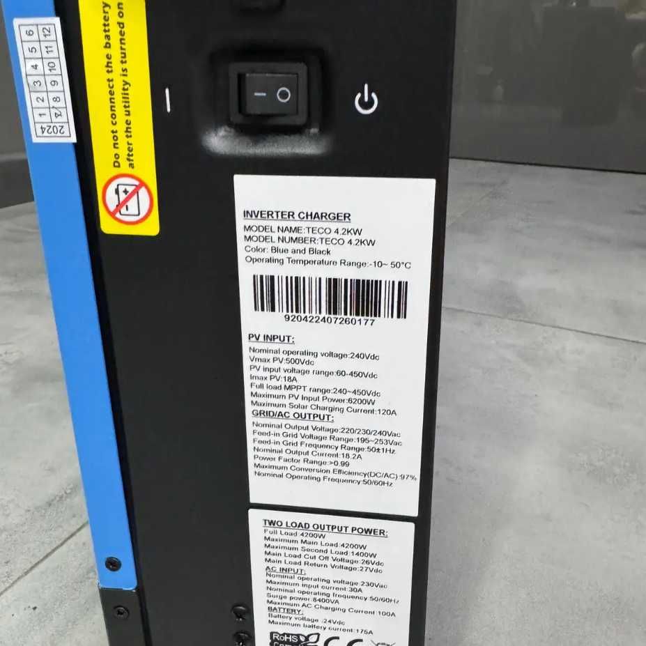 Гибридный солнечный инвертор 4.2KW 24V