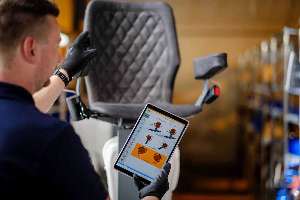 Krzesło schodowe/ winda schodowa udźwig do 145 kg Tor prosty i skrętny