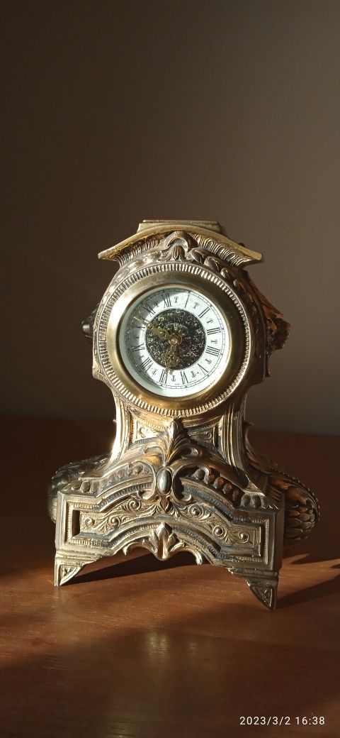 Бронзовий камінний годинник в античному стилі (антикваріат)