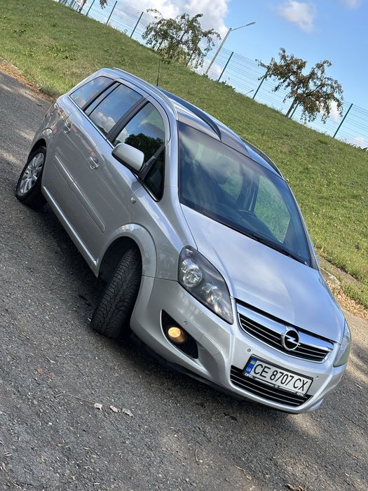 Продам Opel Zafira b 1,7 cdti