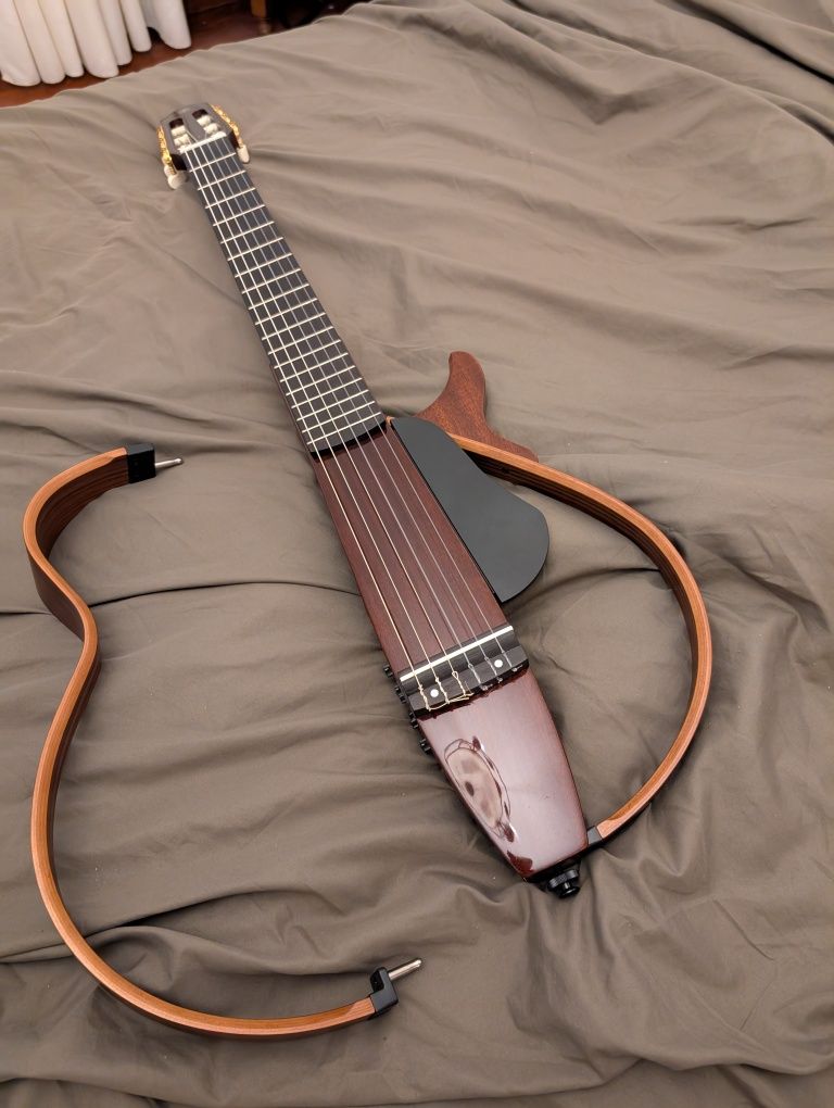 Yamaha silent SLG 200NW NT