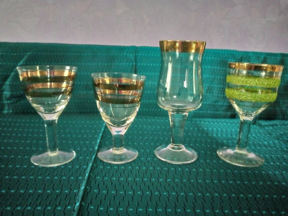 Фужери і рюмки, лотос