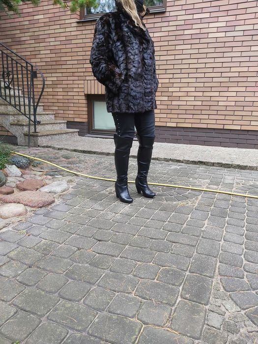 Futro norki ciemny brąz