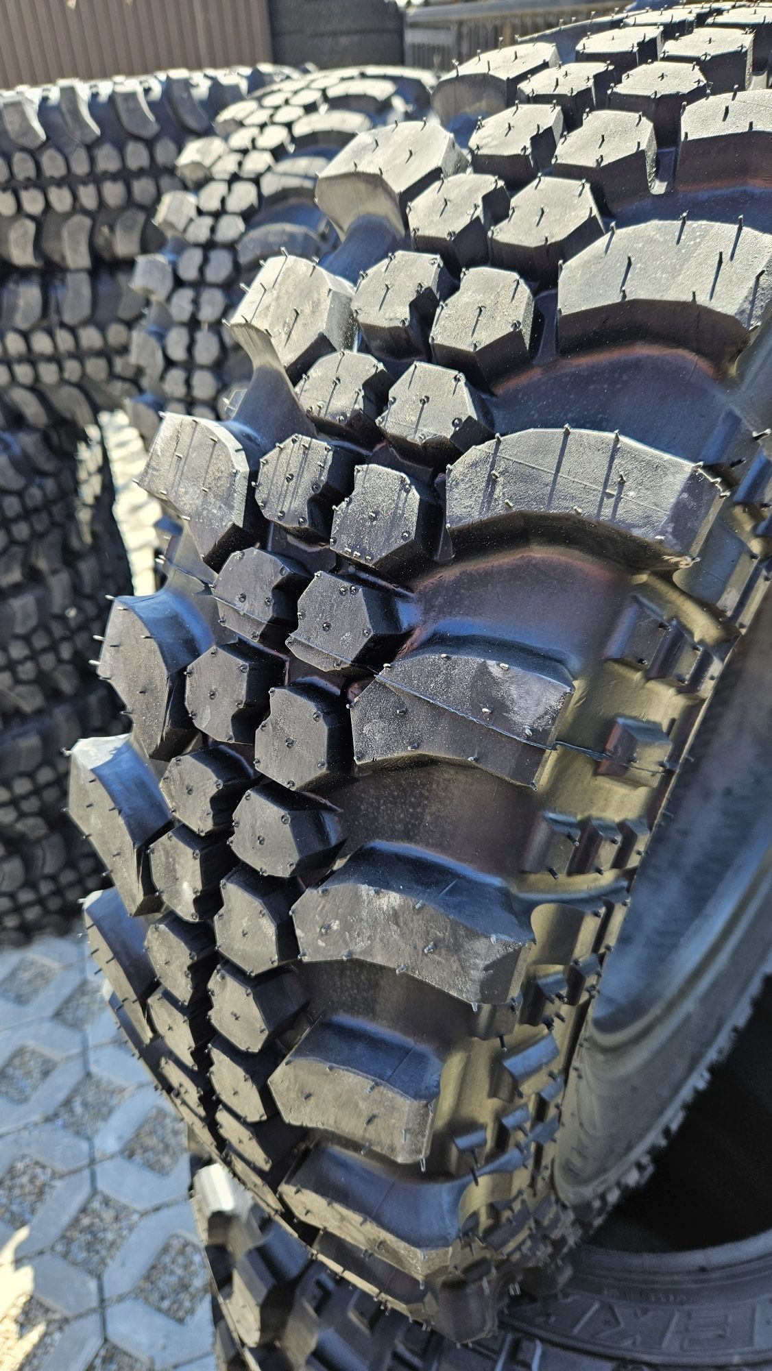 235/70R15 Simex Trekker gatII terenowe
