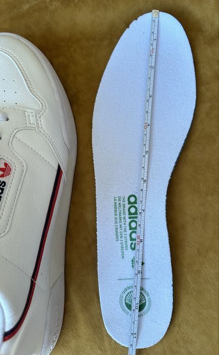 Кросівки чоловічі білі Adidas Continental 80 Vegan розмір 45 1/3 29 см