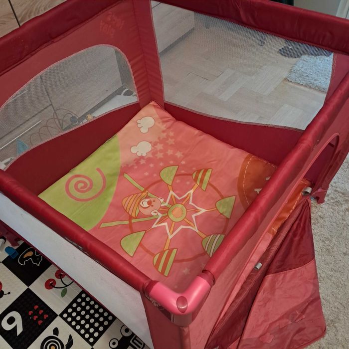 Kojec dla dziecka baby design rożowy