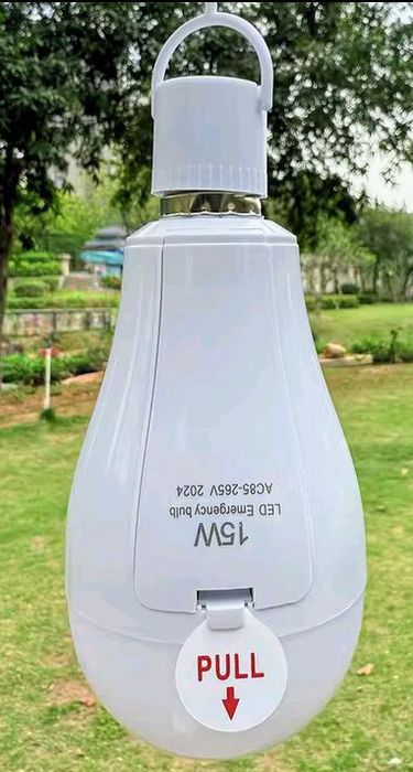 Лампа на аккумуляторах аварийная светодиодная кемпинговая