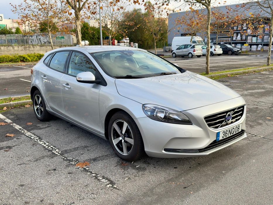 Volvo V40 D2 - 2013